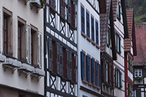 Images Dated 24th October 2014: Germany, Baden-Wurttemburg, Black Forest, Schiltach, traditional building details, dawn