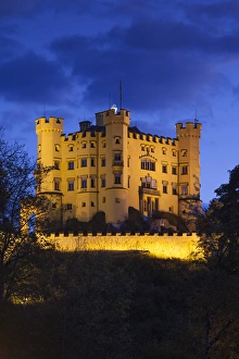 Images Dated 10th October 2014: Germany, Bavaria, Hohenschwangau, Schloss Hohenschwangau castle, dawn