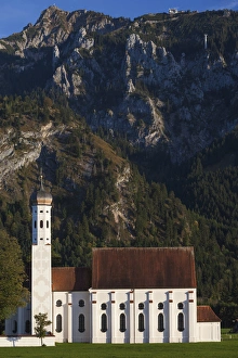 Images Dated 9th October 2014: Germany, Bavaria, Hohenschwangau, St. Coloman church, fall