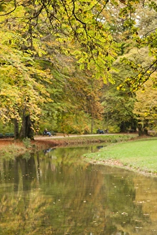 Deutschland Prints: Germany, Bavaria, Munich, Englischer Garten park, fall foliage
