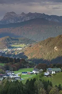 Germany, Bavaria, Oberau, elevated town view from the Rossfeld Panoramic Ring Road