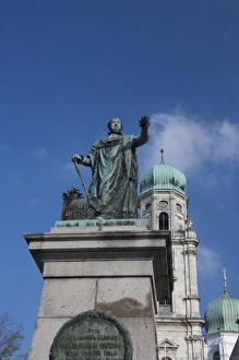 Images Dated 18th September 2009: Germany, Bavaria, Passau. St. Stevens Cathedral, baroque exterior