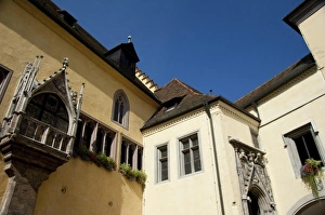 Images Dated 19th September 2009: Germany, Bavaria, Regensburg. Town Hall