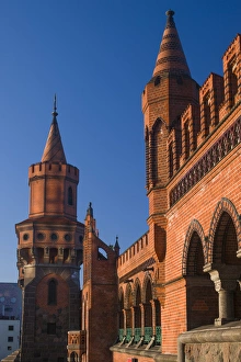 Images Dated 27th December 2013: Germany, Berlin, Friedrichshain, Oberbaumbrucke bridge, over the Spree River