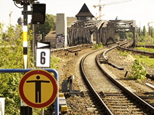 Transport System Prints: Germany, Berlin: train bridge