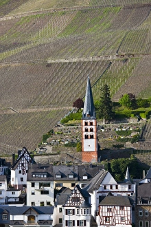 Images Dated 3rd May 2008: GERMANY, Rheinland-Pfaltz, Mosel River Valley, Zell am Mosel. Town view