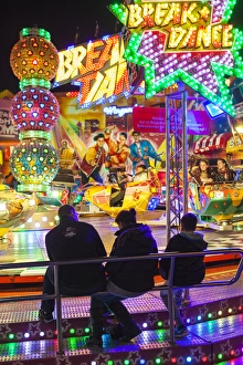 Images Dated 2nd November 2014: Germany, Rheinland-Pfalz, Speyer, autumn carnival, with visitors, evening