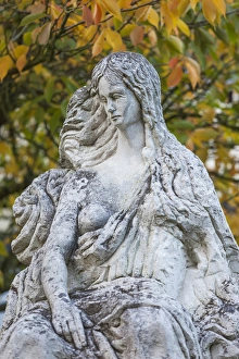 Images Dated 8th November 2014: Germany, Rheinland-Pfalz, St. Goarhausen, The Loreley Rock viewpoint, autumn, statue