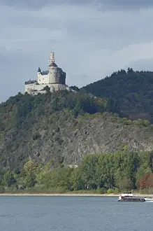 Images Dated 24th September 2009: Germany, Rhine River. View between Mainz & Koblenz at Braubach (mile marker 580)