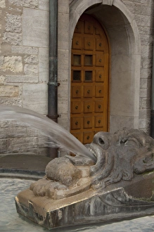 Images Dated 24th September 2009: Germany, Rhineland Palatinate, Mainz. Cathedral Square fountain