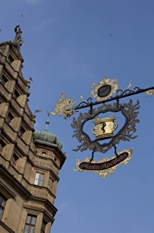 Images Dated 22nd September 2009: Germany, Rothenburg, Market Square. Town Hall, Renaissance front building from 1572