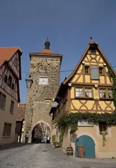 Images Dated 22nd September 2009: Germany, Rothenburg, Plonlein area (Little Square). Siebersturm (Siebers Tower) c. 1385