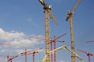 Images Dated 14th May 2008: GERMANY, State of Hamburg, Hamburg. Construction cranes, HafenCity