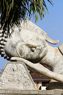 Deity Prints: A giant buddha in Vientian, Laos