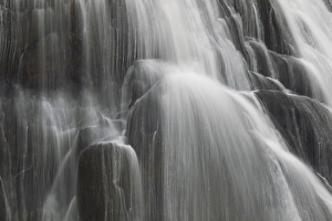 Cascades Prints: Gibbon Falls in winter in Yellowstone National Park, Wyoming, USA