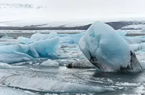 Images Dated 20th February 2015: The glacial lagoon Joekulsarlon in the Vatnajoekull NP during winter