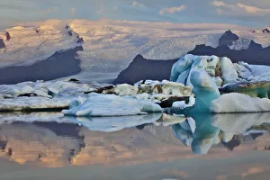 Images Dated 22nd July 2010: Glacier Lagoon at sunrise, Iceland