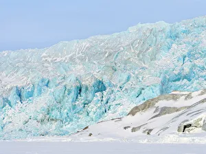 Lonely Prints: Glacier Nordenskioldbreen and frozen Adolfbukta