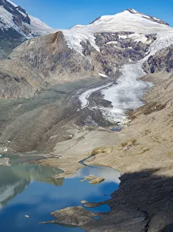Images Dated 10th December 2020: Glacier Pasterze at Mount Grossglockner, which is melting extremely fast due to global