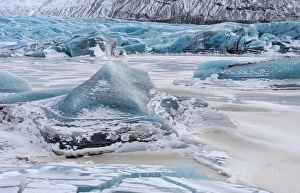 Glacier Svinafellsjoekul in the Vatnajoekull NP during winter. The glacier front