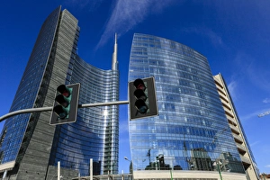 Glass Prints: Glass Architecture. Milan. Italy