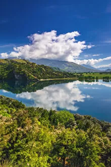 Australia Collection: Glendhu Bay on Lake Wanaka, Otago, South Island, New Zealand