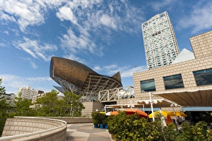 Build Prints: Golden fish by Frank Owen Gehry and Hotel Arts, Olympic Harbour, La Barceloneta district