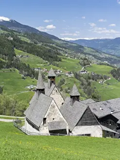 Images Dated 28th April 2012: The three gothic chapel of Bad Dreikirchen (litterally: spa of the three churches )