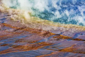 Grand Prismatic Spring, Yellowstone National Park, Wyoming, USA