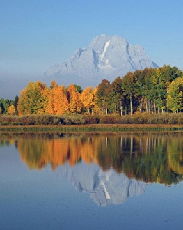 Images Dated 26th September 2009: Grand Tetons in Autumn from the Oxbow, Grand Teton National Park, Wyoming, USA