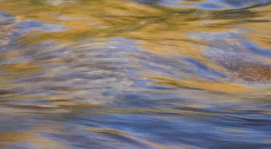 Images Dated 7th June 2013: Graphic reflections on river surface, Lower Deschutes River, Central Oregon, USA
