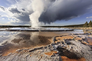 Images Dated 14th October 2017: Great Fountain Geyser and storm cloud, Yellowstone National Park, Wyoming / Montana