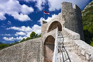 Images Dated 29th September 2014: The Great Wall above the city center, Ston, Dalmatian Coast, Croatia
