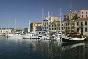Images Dated 1st June 2006: GREECE, CRETE, Hania Province, Hania: The Venetian Port