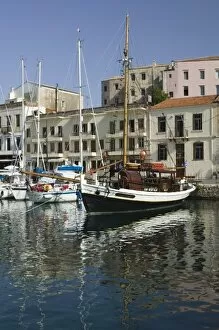 Images Dated 1st June 2006: GREECE, CRETE, Hania Province, Hania: The Venetian Port