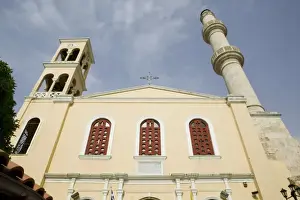 Images Dated 2nd June 2006: GREECE, CRETE, Hania Province, Hania: Church at the East end of 1821 Square