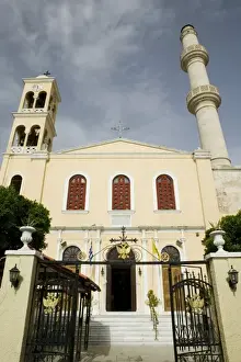 Images Dated 2nd June 2006: GREECE, CRETE, Hania Province, Hania: Church at the East end of 1821 Square