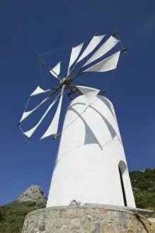 Images Dated 25th May 2006: GREECE-CRETE-Iraklio Province-Ano Kera: Traditional Cretan Windmill