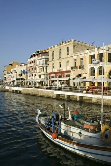Images Dated 26th May 2006: GREECE, CRETE, Lasithi Province, Agios Nikolaos: Town Overview / Late Afternoon