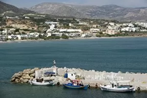 Images Dated 27th May 2006: GREECE, CRETE, Lasithi Province, Makrygialos: Town View from Harbor