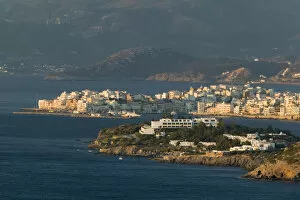 Images Dated 28th May 2006: GREECE-CRETE-Lasithi Province-Agios Nikolaos: Tourist Hotel Area / Dawn
