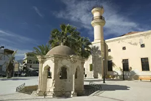 GREECE-CRETE-Lasithi Province-Ierapetra: Old Quarter-Turkish Foutain & Turkish Mosque