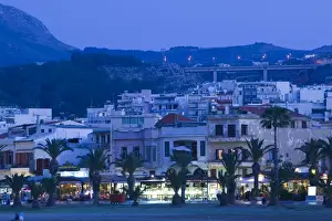 Images Dated 29th May 2006: GREECE-CRETE-Rethymno Province-Rethymno: City View from Venetian Harbor / Dusk