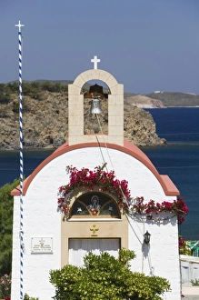 Images Dated 17th May 2006: GREECE, Dodecanese Islands, PATMOS, Meloi Beach: Small Greek Orthodox Chapel