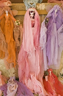 Images Dated 20th May 2006: GREECE, Dodecanese Islands, RHODES, Lindos: Greek Goddess dolls