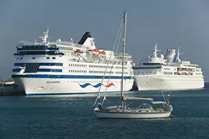 Images Dated 20th May 2006: GREECE-Dodecanese Islands-RHODES-Rhodes Town: Comercial Harbor- Cruiseships