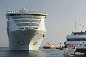 Images Dated 19th May 2006: GREECE-Dodecanese Islands-RHODES-Rhodes Town: Commercial Harbor-Docking Cruiseship