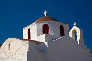 Images Dated 12th September 2007: Greece and Greek Island of Mykonos and one of many chapels thoughout the entire island
