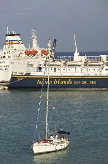 Images Dated 3rd May 2006: GREECE, Ionian Islands, ZAKYNTHOS: Yacht and Island Ferries