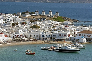 Images Dated 28th May 2011: Greece, Mykonos, Chora. The inner harbor of Mykonos